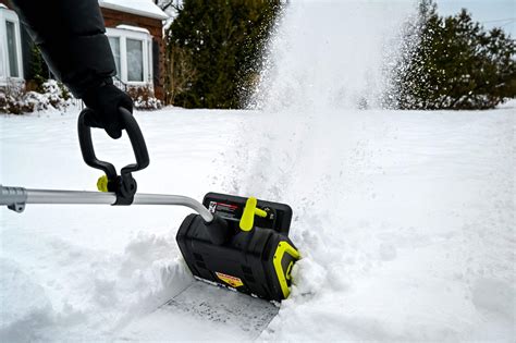 Yardworks 48V Battery-Powered Cordless Snow Shovel, 12-in | Canadian Tire