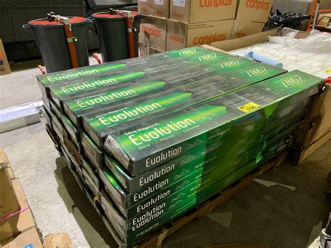 PALLET OF 1867 EVOLUTION MAGMA XL STONE POLYMER COMPOSITE FLOORING ...