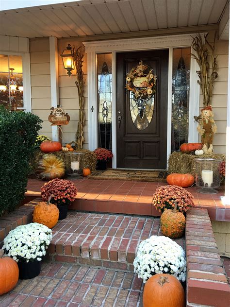 Thanksgiving Pumpkin Decorations for Front Porch
