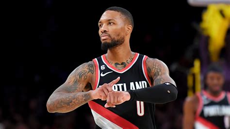 Damian Lillard returns to Portland on 3-year deal | NBA.com