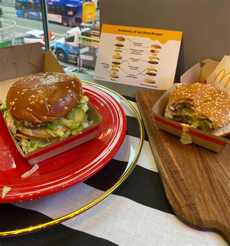 Hva Er Mcdonalds Burgere Laget Av Inside McDonald's New Burger Recipe