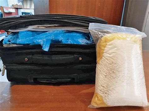 Nefarious drug mafia drops narcotics on uninhabited islands instead of ...