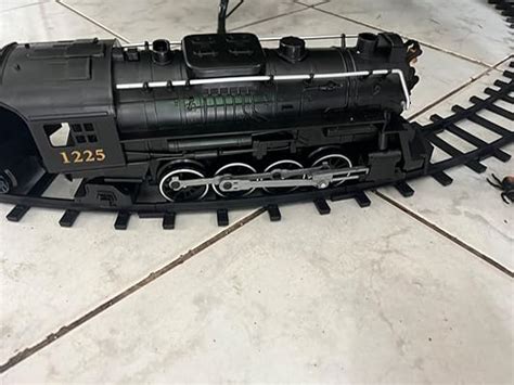 Lionel Polar Express Train Set with Remote and Track India | Ubuy