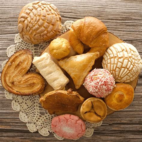 flaky mexican pastry