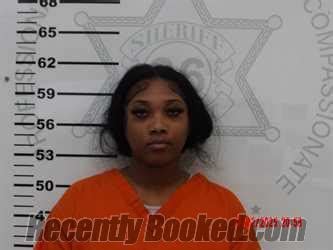 Recent Booking / Mugshot for CARNAYJAH SHARDAY OLIVER in Lafayette ...