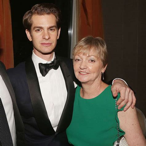 Andrew Garfield up in the air as Sir Richard Branson - Jewish News