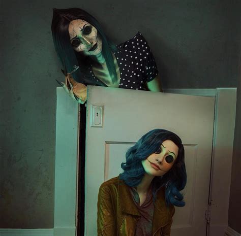 Scary Coraline and Other Mother cosplay : r/nextfuckinglevel