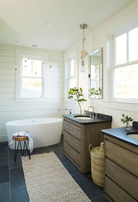 20 Bathroom Rug Ideas to Make a Space More Comfortable