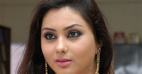 Namitha Wiki, Biography, Dob, Age, Height, Weight, Affairs and More