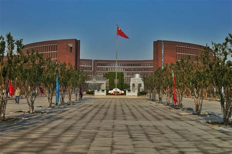 【携程攻略】天津天津大学景点,天津大学是教育部直属国家重点大学，其前身为北洋大学，始建于1895年…