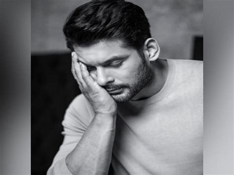 Celebrities slam paparazzi for 'insensitive' coverage before Sidharth ...