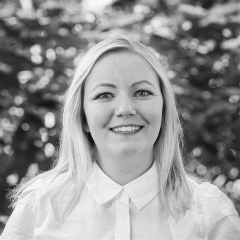 Dataset of 16S rRNA gene sequences of 111 healthy and Newcastle disease ...