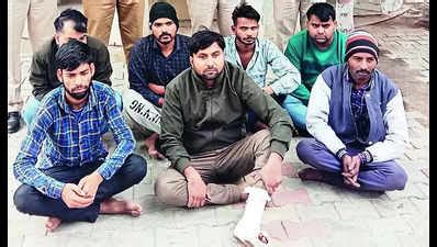 Mahant Balkanand Giri: Mahant’s Aide Among Seven Held For ₹20cr ...