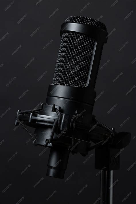 Microfono in piedi in studio | Foto Gratis