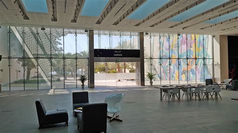 https://www.travelabudhabi.ae/img/containers/main/img/PictureGallery/Manarat/abu-dhabi-holidays-manarat-al-saadiyat-o.jpg/9aa6548ee34834dfbcfde38038dbd5cc.jpg