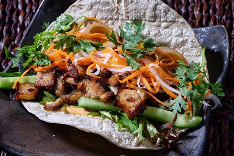Vietnamese Braised Pork Belly Tacos Recipe - delectabilia