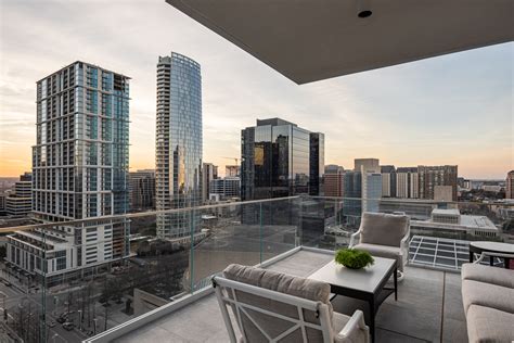 Home 1402 - HALL Arts Residences