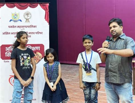 Newsband - Teaching the navarasas