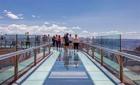 Take a Walk on The Grand Canyon Skywalk
