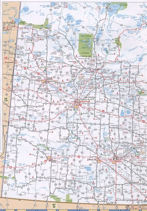Large map of Saskatchewan and Manitoba province Canada free detailed