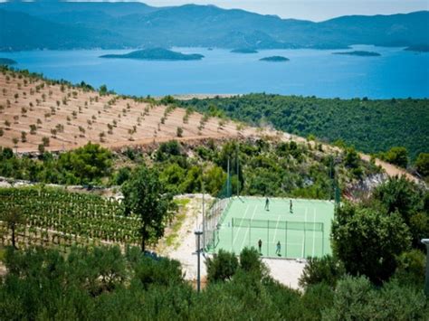 Villa Stolovi**** - Villas & holiday homes in South Dalmatia | CROATIA ...