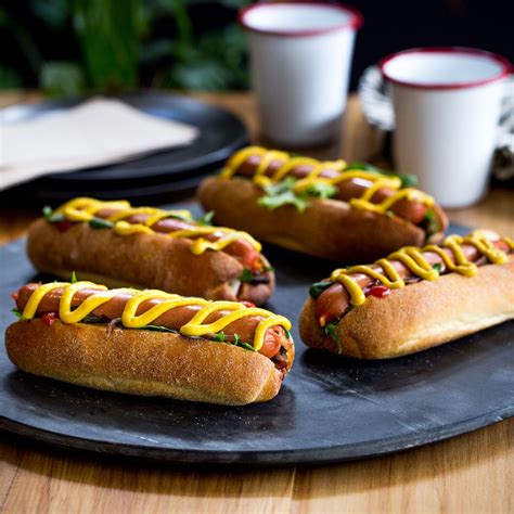 Perfect Hot Dogs – Frank's Sausages
