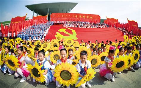 内蒙古日报数字报-“永远跟党走”—庆祝中国共产党 成立100周年内蒙古自治区 （呼和浩特地区）群众性文化活动启动