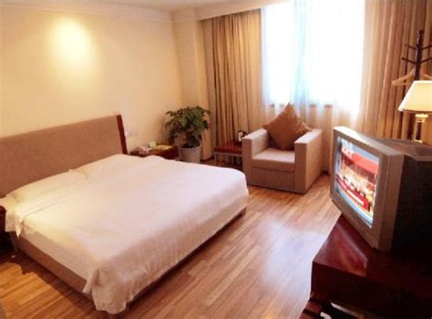 HUATONG YUEDA BUSSINESS HOTEL (Chengdu) - Motel Reviews, Photos, Rate ...