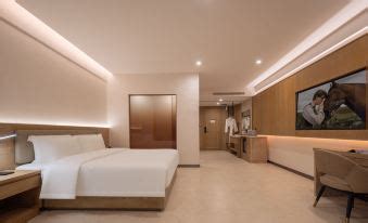 WEI JI HOTEL(维际酒店(凤凰机场店)), Sanya - Updated 2026 Prices, Reviews & Deals ...
