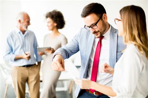 Multiracial Business People 的图像结果