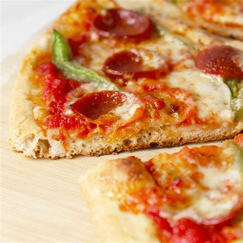 Thin Crust Crispy Pizza Dough Recipe at Ashley Bruny blog