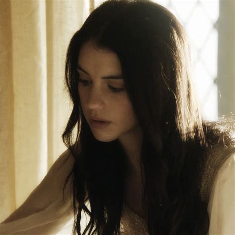 reign icon mary stuart | Long hair styles, Pretty people, Beauty