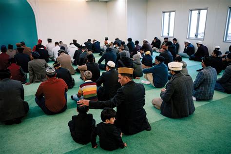 Keeping faith | New Zealand Geographic - religion in new zealand