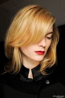 Hair Cut Style For by Mid Length Hairstyles Glamorous Blowouts To Try Hair Cut Style For