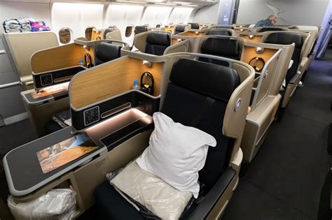 Qantas Airlines Business Class 的图像结果