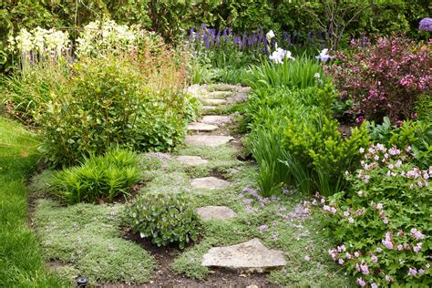 27 Beautiful Garden Path Ideas for a Stunning Backyard