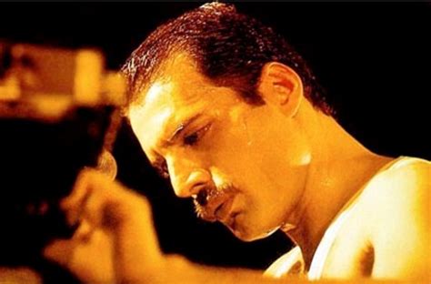 Queen, film su Freddie Mercury: ecco chi lo interpreterà