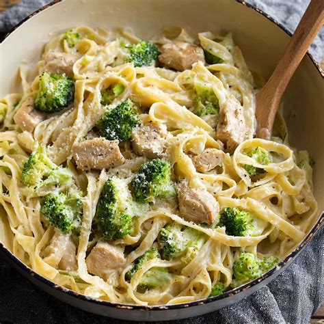 Chicken Broccoli Alfredo : Ultimate Cozy Favorite (Fast & Easy!)