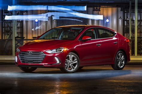 ALL-NEW 2017 HYUNDAI ELANTRA MAKES ITS DEBUT AT THE LOS ANGELES AUTO SHOW