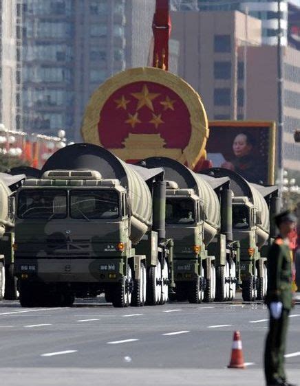 中国导弹部队核常兼备，美国鹰派头疼：轻易对其发起攻击有危险_腾讯新闻