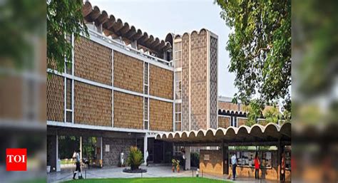 IIC election for trustee chair may land in court | Delhi News - Times ...