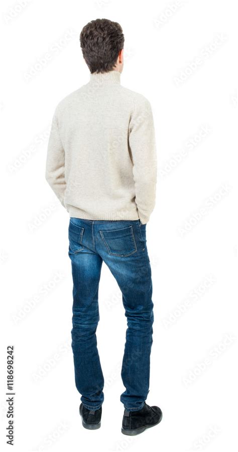 Man Standing Back View 的图像结果