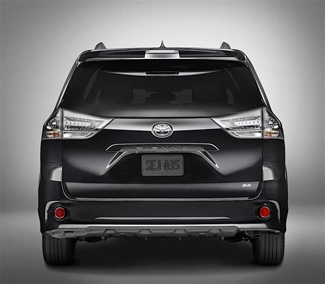 TOYOTA Sienna specs & photos - 2017, 2018, 2019, 2020 - autoevolution