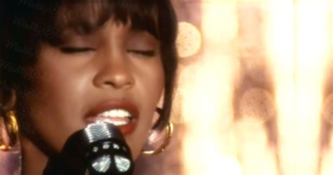 Whitney Houston Belts Out An Incredible Rendition of 'I Will Always ...