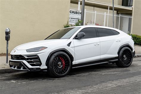 Lamborghini Urus White Forgiato TEC 3.1 | Wheel Front