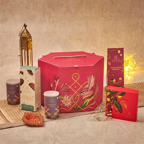 Best Diwali Gifts To Buy Online Under INR 1,500 | LBB