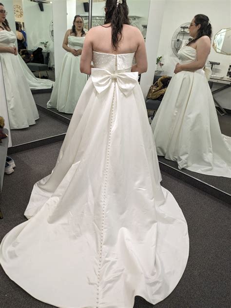 Stella York New Wedding Dress Save 6% - Stillwhite