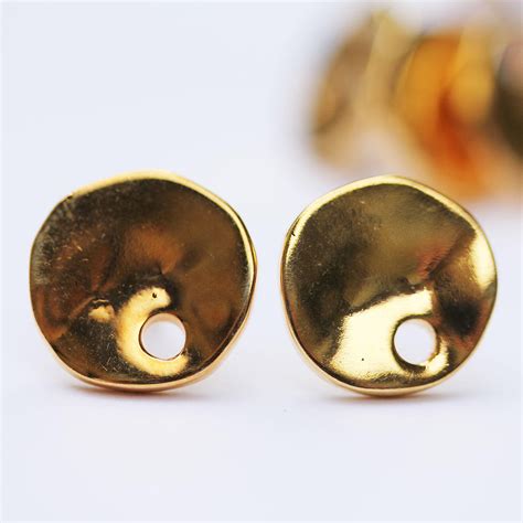 Gold Coin Spanish Earring Fitting