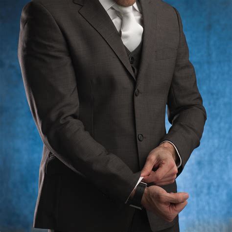 Well-Dressed Man Suit 的图像结果