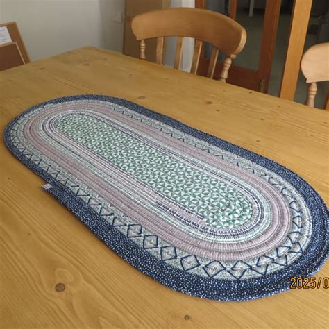 Jelly Roll Table Runner Tutorial 的图像结果